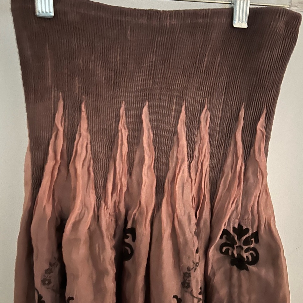 Strapless one size fits all; beautiful design